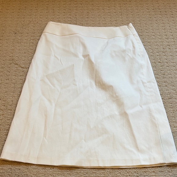Banana Republic Cream A-Line Skirt - Picture 1 of 1